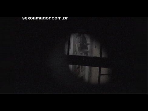 ❤️ Si Blondie ay lihim na nakunan ng video ng isang voyeur ng kapitbahayan na nakatago sa likod ng mga guwang na brick ️ Porno sa tl.8kpornvids.ru ﹏